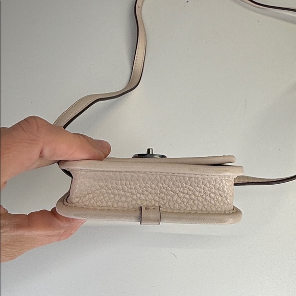 Coach Coachtopia Wavy leather wallet crossbody biege purse bag NFC AirPod case - Picture 8 of 12